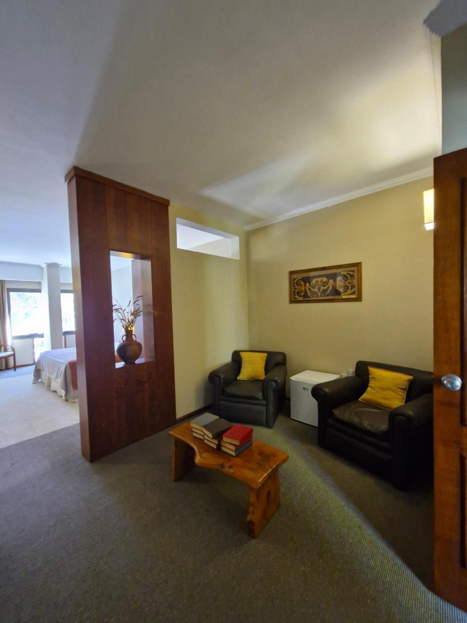 Hotel Blumig Villa General Belgrano Exteriör bild